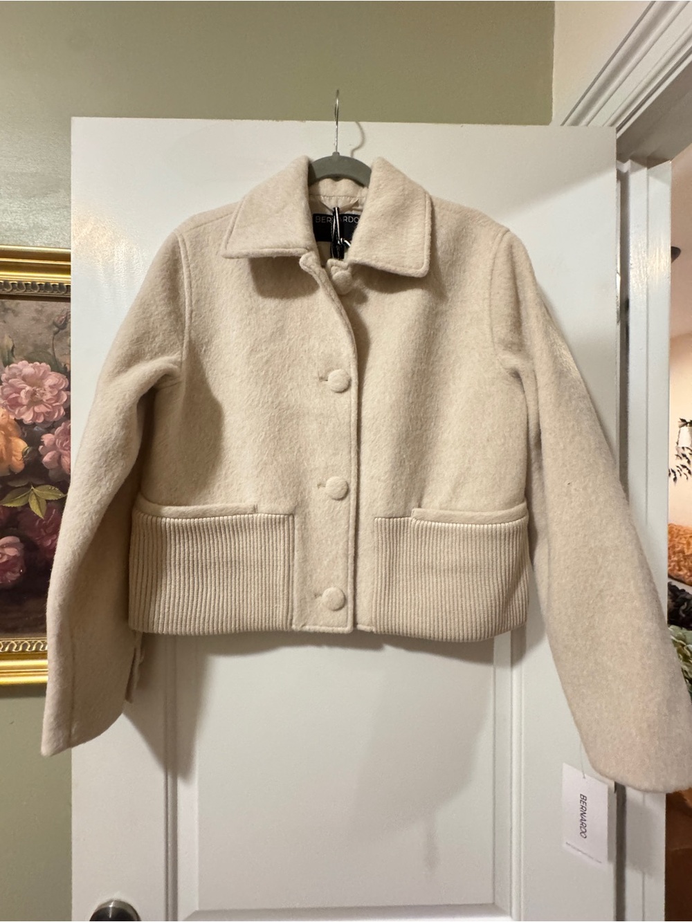 Bernardo beige brushed short jacket NWT